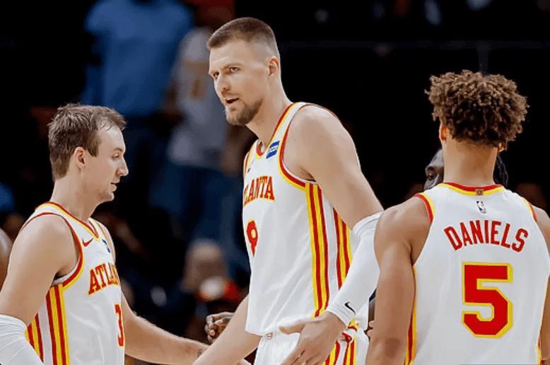 开云体育官网-再见特雷杨！2换1交易达成，老鹰豪组新四巨头，东部彻底变天了