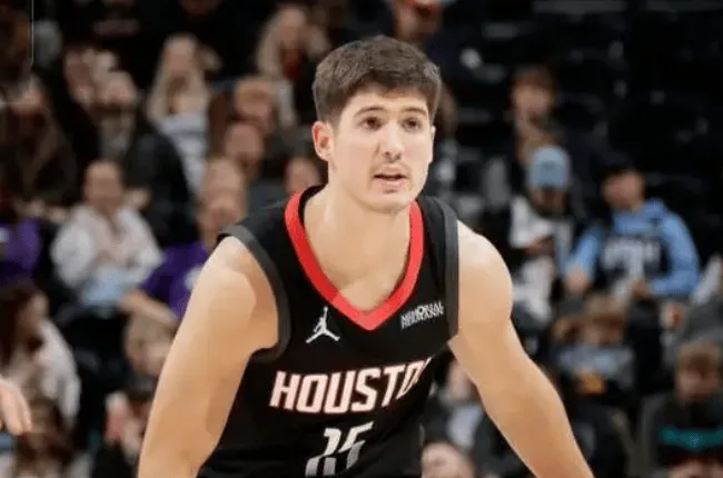 开云体育官方app-集体失准！火箭替补球员全场18投仅4中，三分12中1仅贡献9分