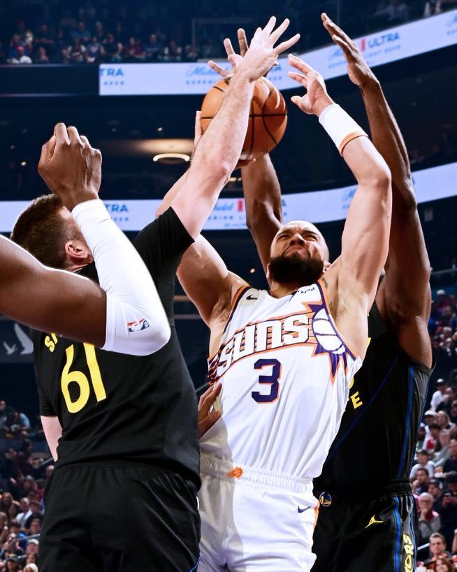 开云体育平台app-落选秀20+6+4+2追梦躺赢，狄龙空砍24分，勇士逆转太阳创NBA纪录