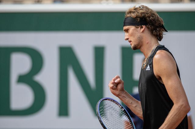 兹维列夫首进法网四强 将与西西帕斯争夺决赛席位