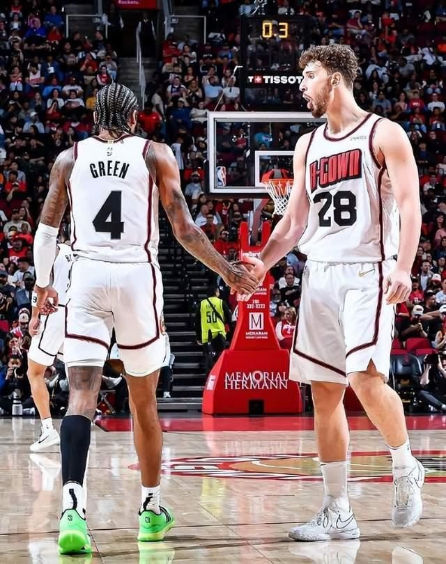 开云体育平台app-三战砍74分助队全胜！杰伦格林打脸火箭，乌度卡被拆穿|杰伦-格林|雄鹿|森贡|狄龙|体育赛事讨论_新浪体育_新浪新闻